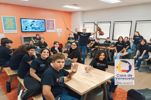 Reconocimientos a niños y jóvenes venezolanos destacados en el año escolar 2023-2024. The Nucleus Orchestral Florida