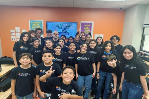 The Nucleus Orchestral reconocimientos a niños venezolanos en Florida