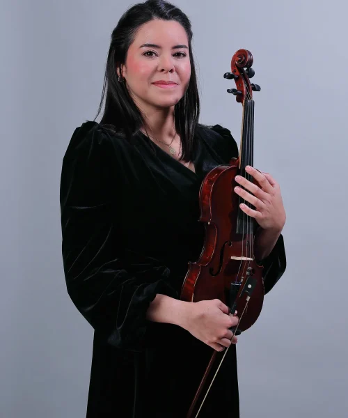 Marielianny Barreto Profesora The Nucleus Orchestral Program. Programa de Orquesta Infantil y Juvenil en Miami - Florida y Texas. Inspirado en el Sistema Nacional de Orquestas de Venezuela.